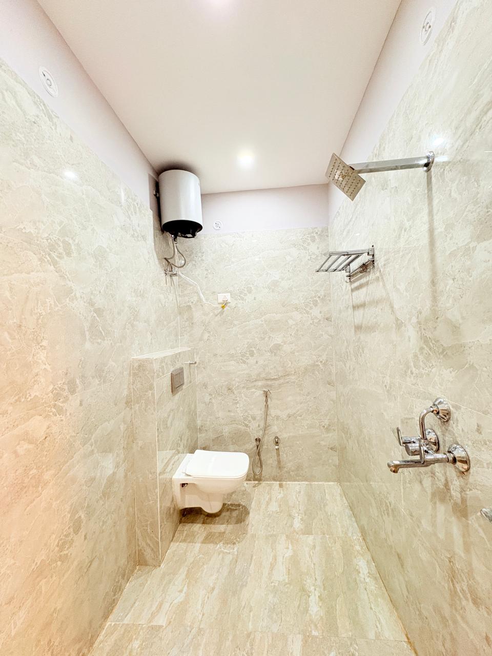 Hotel Stay near Ghats & Temples
